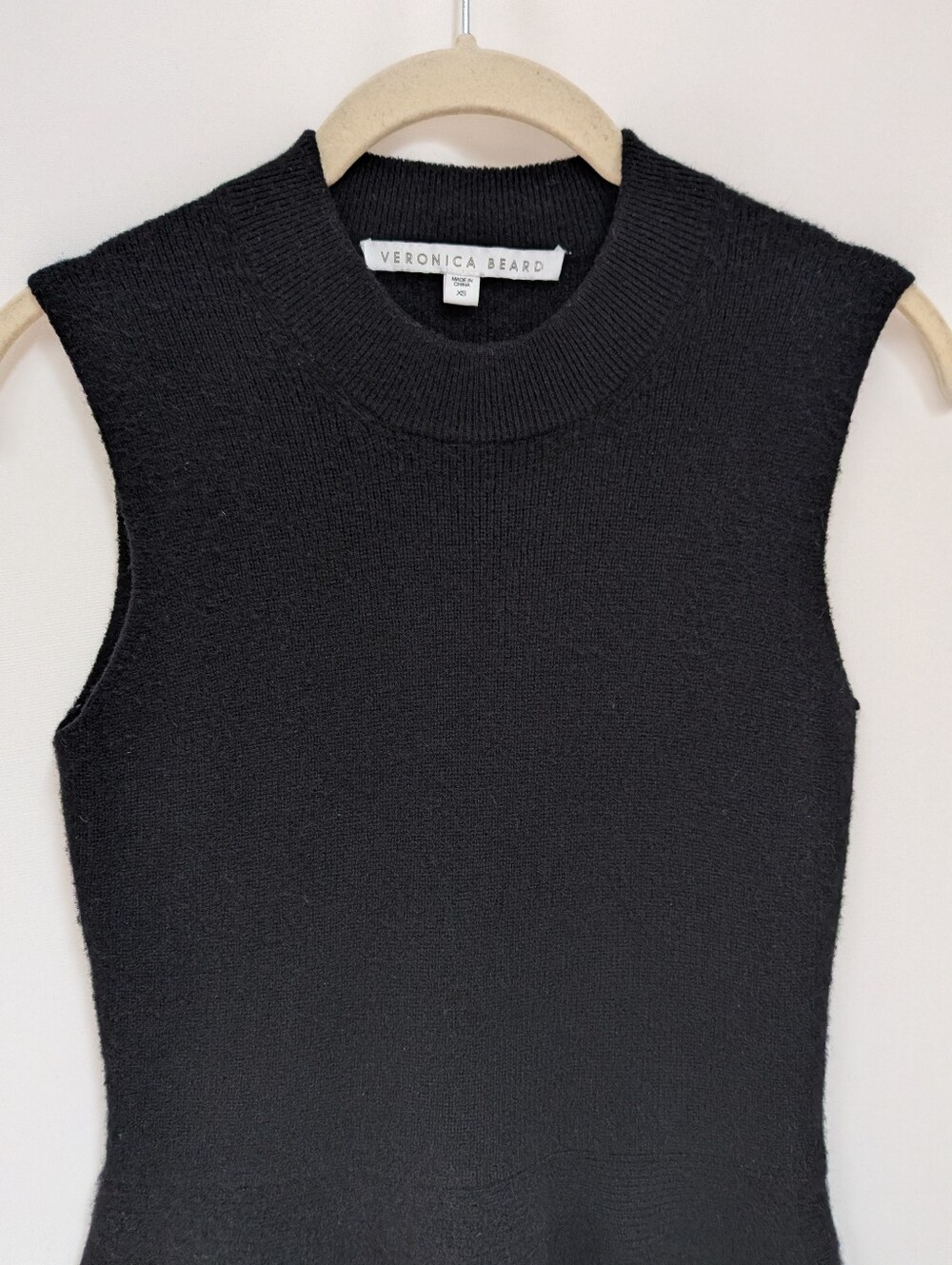 Veronica Beard 100% Cashmere Black Sleeveless Peplum Sweater Tank Top Size XS - Picture 3 of 9